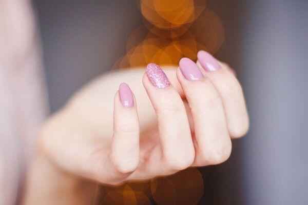 5 Cara untuk Menguatkan Kuku, Biar Gak Mudah Patah Girls!