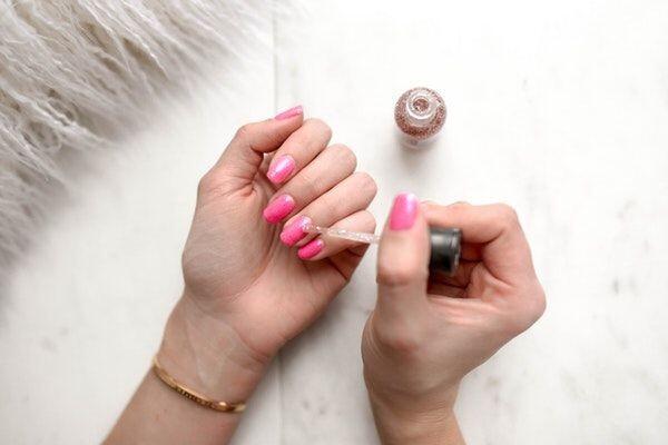 5 Cara untuk Menguatkan Kuku, Biar Gak Mudah Patah Girls!