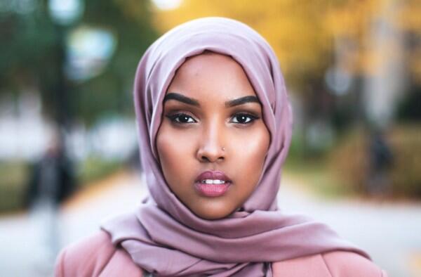 6 Tips Sederhana Jaga Kesehatan Rambut Buat yang Berjilbab