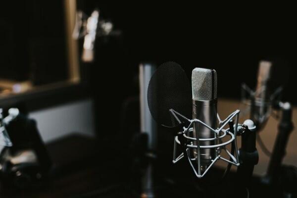 Ini 5 Alasan Kenapa Kamu Harus Dengarkan Podcast