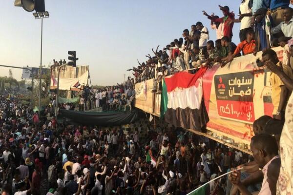 Setelah 30 Tahun Berkuasa, Presiden Sudan Digulingkan oleh Militer
