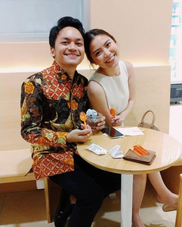 Potret Calvin Jeremy & Pacar yang Jarang Disorot, Udah 5 Tahun Lho!