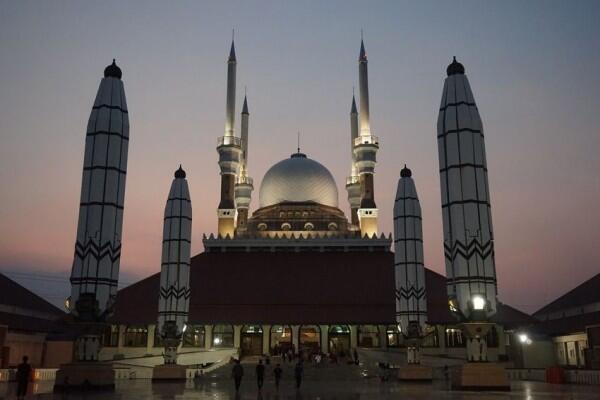 8 Wisata Malam di Semarang yang Gak Bikin Kantong Jebol