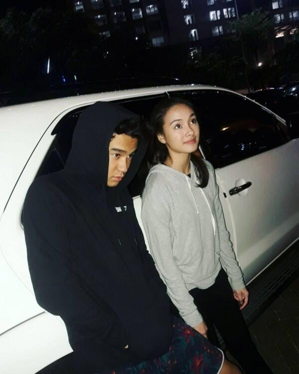 Bukan Jefri Nichol, Ini 10 Kemesraan Caitlin Halderman dan Kekasih