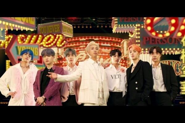 Comeback, 10 Harga Outfit BTS di MV "Boys With Luv" feat Halsey
