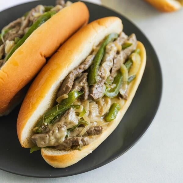 5 Menu Philly, Roti Lapis Bistik yang Bikin Ketagihan!