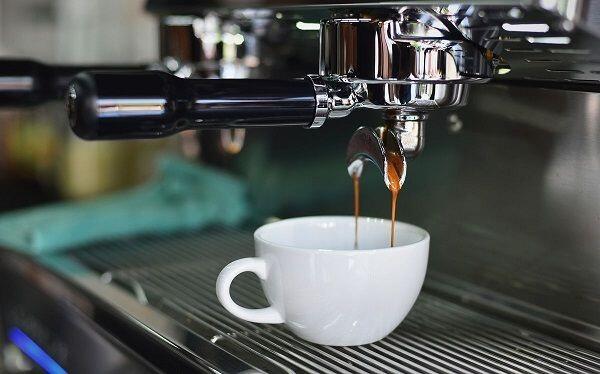 7 Tips Penting Menyeduh Kopi, Biar Makin Mantap Rasanya!