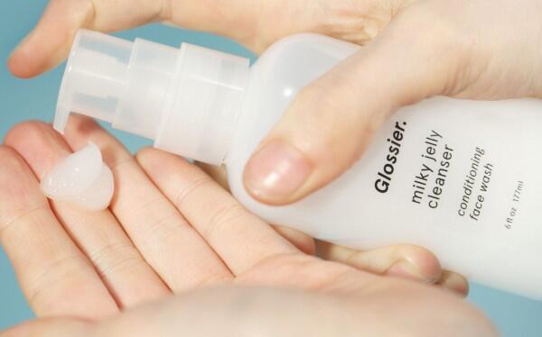 5 Hal yang Harus Kamu Pahami Tentang Double Cleansing Setelah Makeup