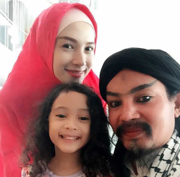 10 Potret Terbaru Keluarga Limbad yang Jarang Disorot Media