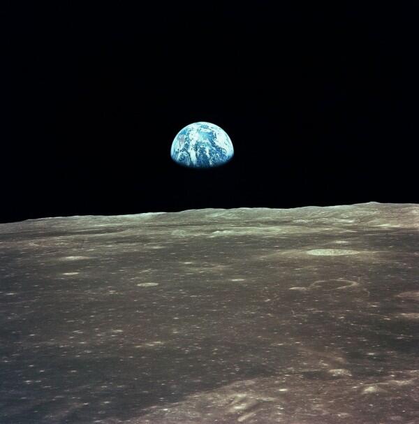 Sarat Nilai Sejarah, Ini Dia 10 Foto Astronomi Paling Diingat