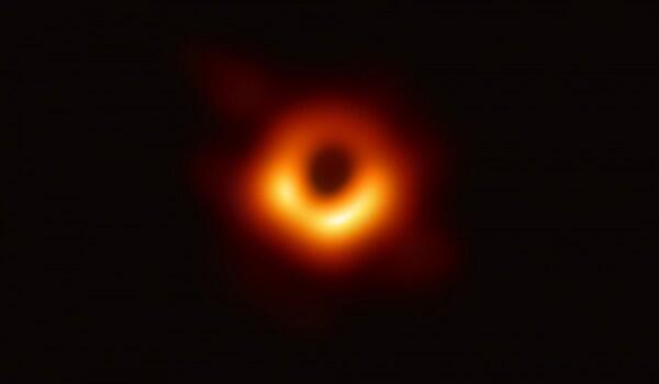 Sarat Nilai Sejarah, Ini Dia 10 Foto Astronomi Paling Diingat