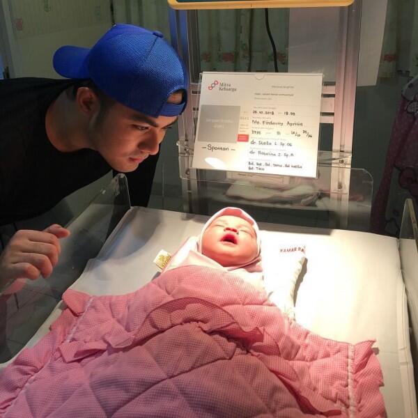 10 Potret Baby Zara, Anak Pertama Guntur Triyoga yang Bikin Gemes!