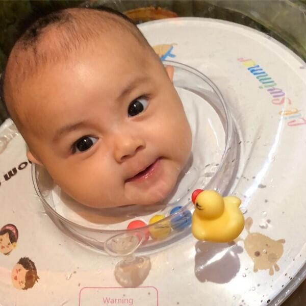 10 Potret Baby Zara, Anak Pertama Guntur Triyoga yang Bikin Gemes!