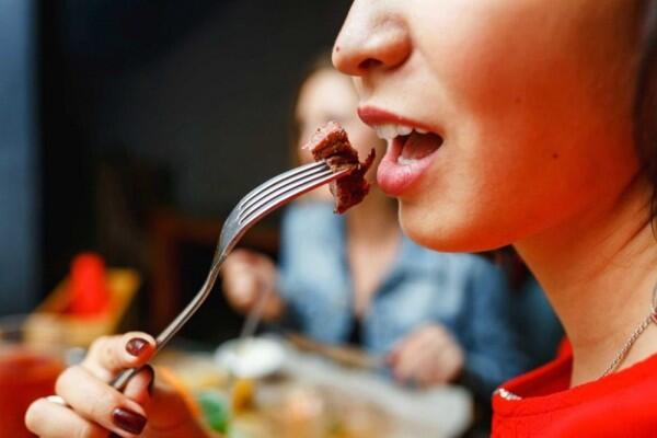 7 Tips Menaikkan Berat Badan Secara Alami, Gak Perlu Minum Obat kok!
