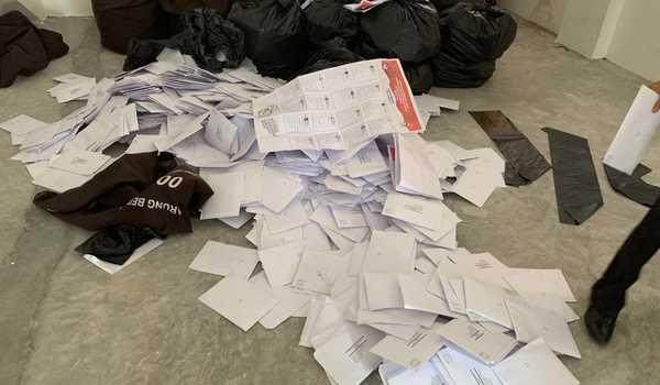 KPU Masih Ragukan Keaslian Surat Suara Tercoblos di Malaysia
