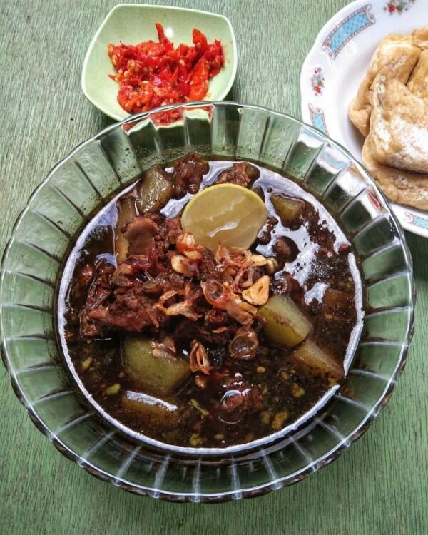 Resep Rawon Khas Surabaya, Gak Kalah Enak Sama yang Terkenal