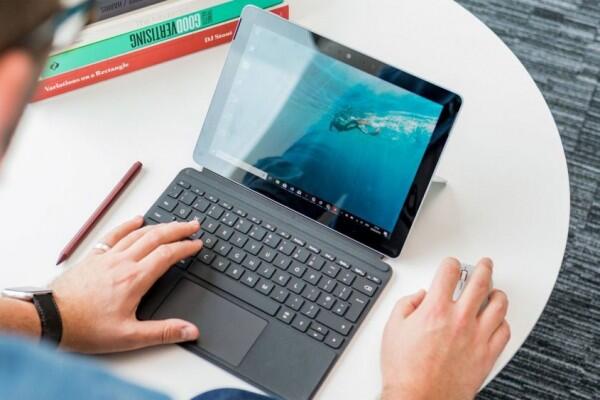 7 Mini Laptop Terbaik 2019 Awal, Efisien Banget untuk Kamu yang Mobile