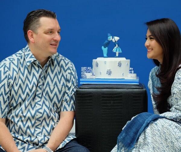 Dinikahi Bule, 10 Potret Maudy Koesnaedi & Suami yang Romantis