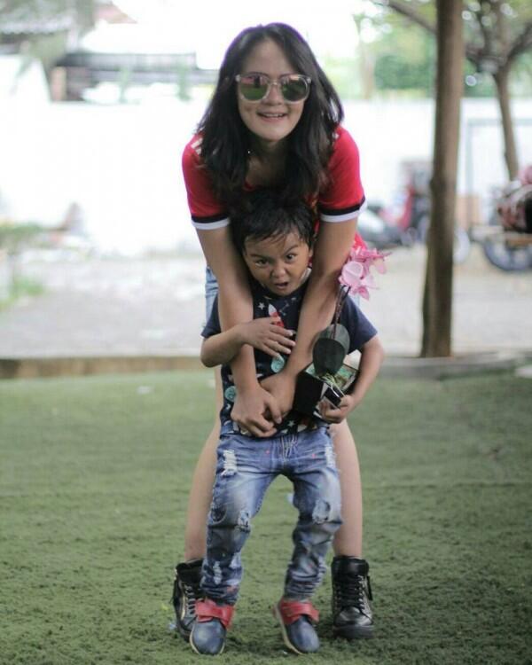 10 Potret Lucu Ketiga Anak Andika Kangen Band & Mantan Istrinya, Caca