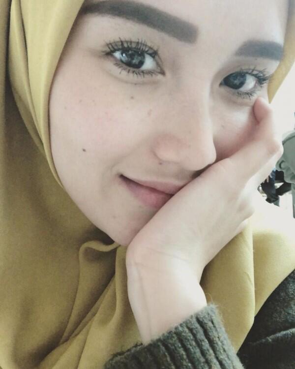 10 Potret Liburan Ayu Ting Ting di Turki, Anggun dengan Hijab!