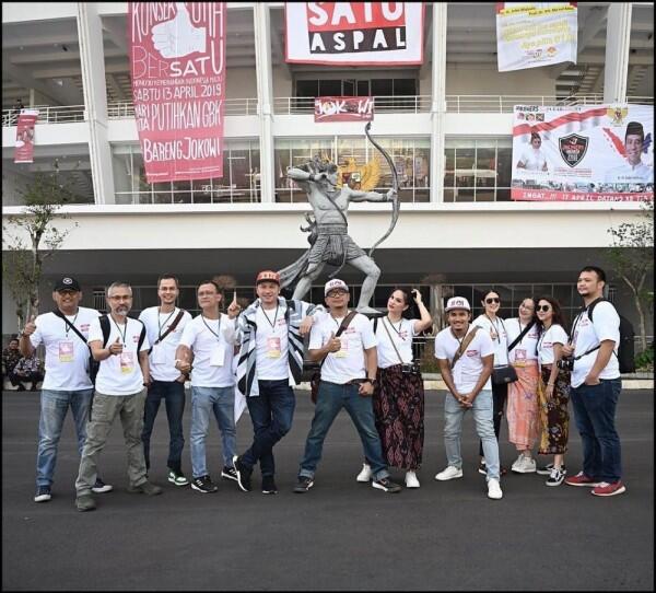 10 Potret Artis Ikuti Kampanye Putihkan GBK Jokowi-Ma'ruf, Meriah!