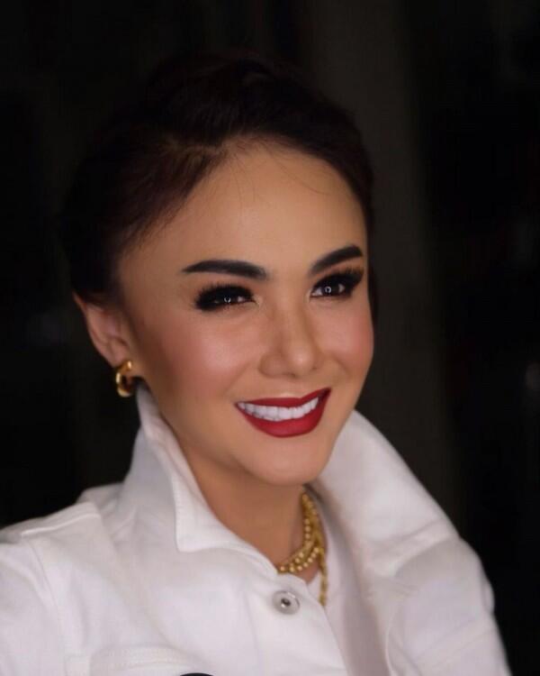10 Potret Artis Ikuti Kampanye Putihkan GBK Jokowi-Ma'ruf, Meriah!