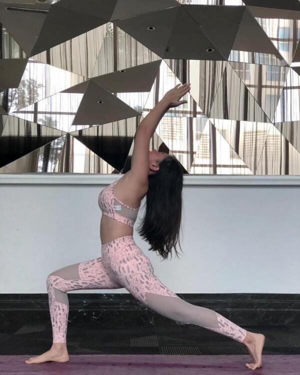 10 Potret Bella Shofie Pamer Body Goals Saat Olahraga, Bikin Iri!