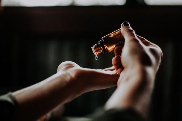 Pijatan Mesra, Foreplay yang Paling Disukai Pria Nih!