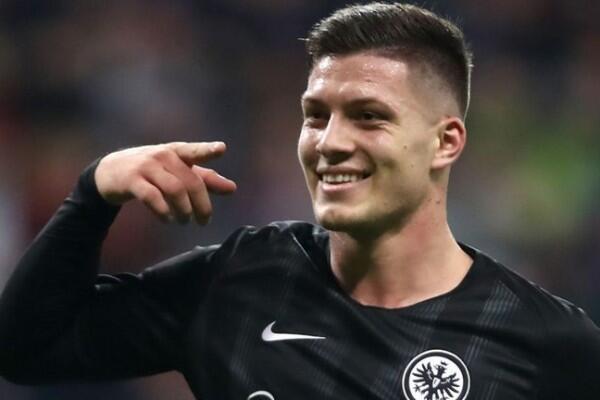 Butuh Striker Baru, Manchester City Dikabarkan Incar Luka Jovic