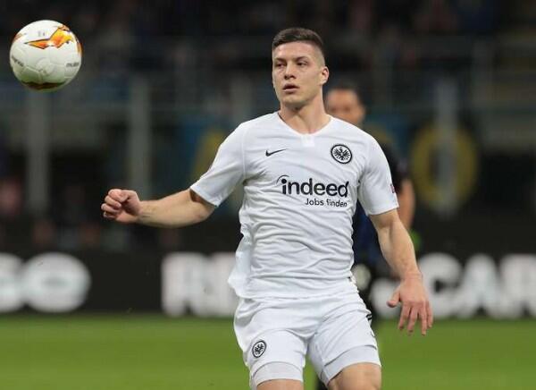 Butuh Striker Baru, Manchester City Dikabarkan Incar Luka Jovic