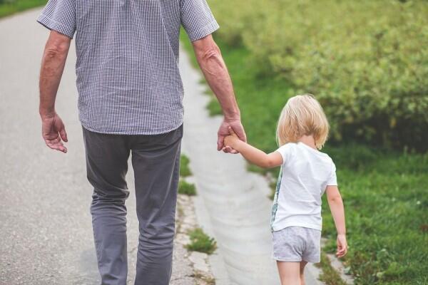5 Tanda Cowokmu akan Menjadi Suami dan Ayah yang Baik