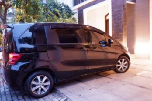 Dijual Cepat Honda Freed 2010 Akhir 1.5 E AT (CKD) PSD (Pemakai Pribadi)