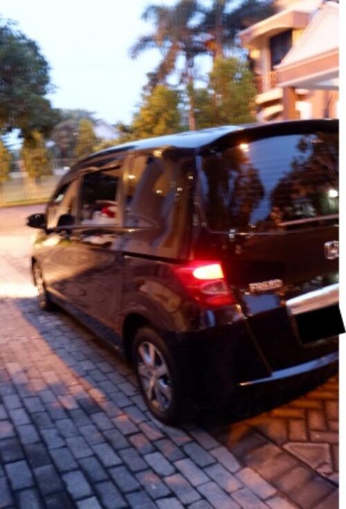 Dijual Cepat Honda Freed 2010 Akhir 1.5 E AT (CKD) PSD (Pemakai Pribadi)