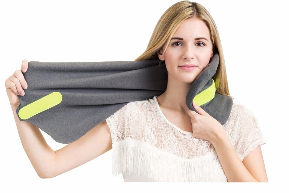 5 Bantal Leher Paling Nyaman untuk Traveling, Gak Bikin Salah Urat