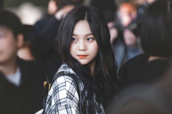 7 Idol KPop Ini Jago Bahasa Inggris Secara Otodidak, Gak Pakai Kursus!