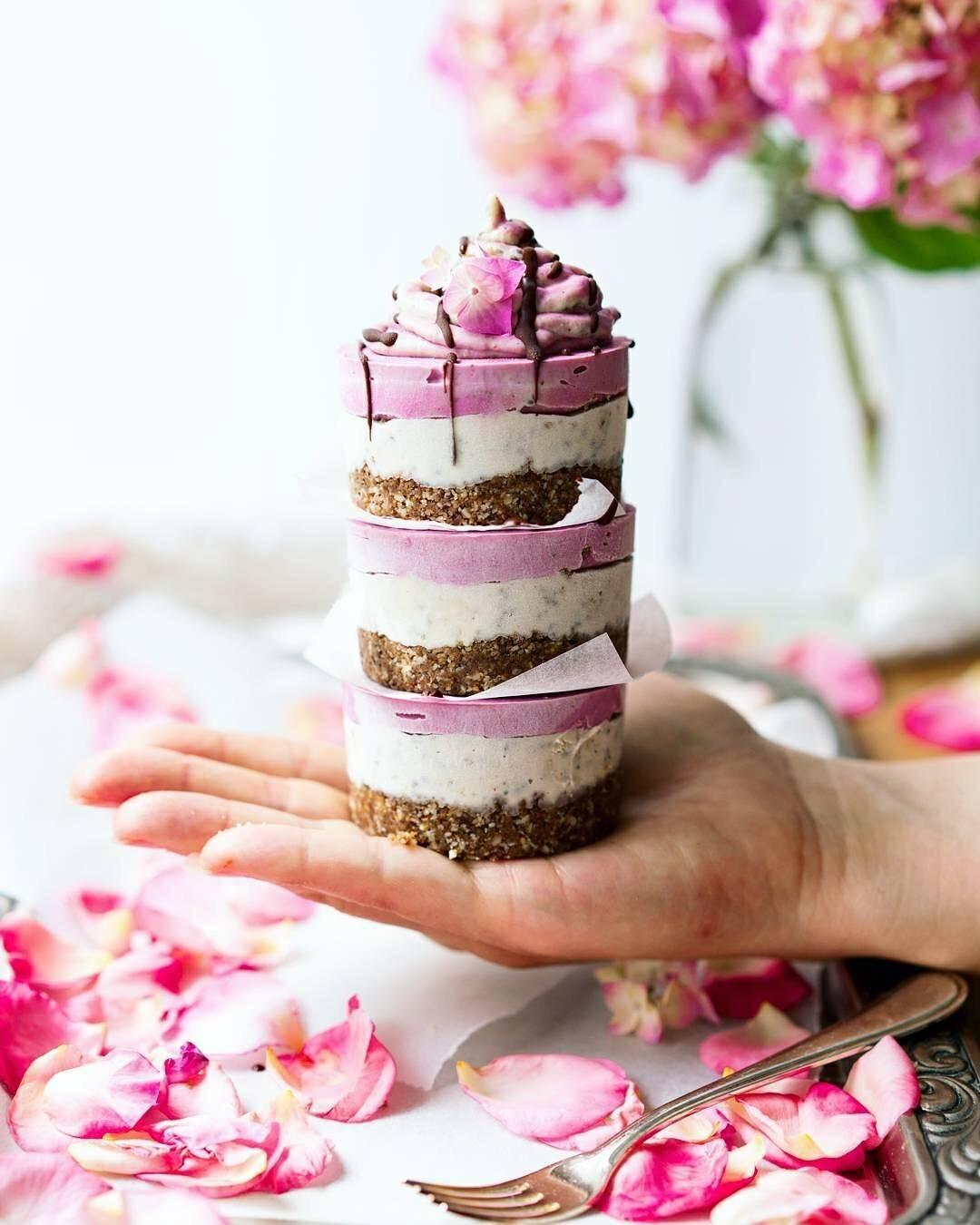 15 Makanan Lucu Warna Pink yang Dapat Mengusir Galaumu, Gemes Deh!