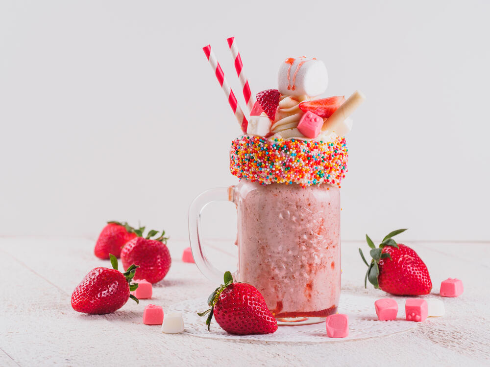 15 Makanan Lucu Warna Pink yang Dapat Mengusir Galaumu, Gemes Deh!