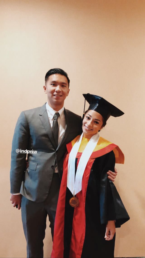 10 Momen Bahagia Wisuda Nikita Willy, Resmi Raih Sarjana Hukum Lho!