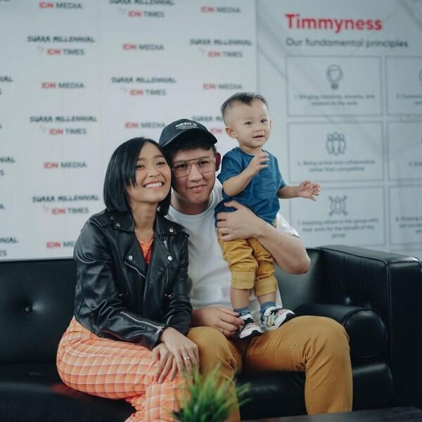 10 Potret Harmonis Keluarga Kecil Rinni & Jevin, Manis & Sederhana!