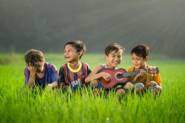 Gak Cuma Main Gawai, 5 Aktivitas Ini Bisa Kamu Lakukan Bareng Si Kecil