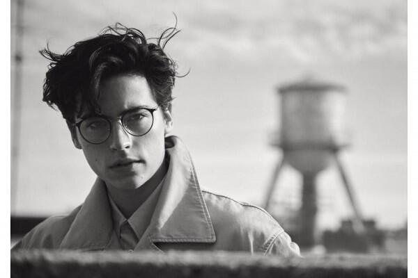 6 Fakta Cole Sprouse, Aktor Film Five Feet Apart yang Bikin Baper