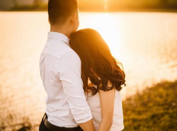 5 Kalimat Manis Pengganti 'I Love You' Ini Bikin Pasangan Makin Cinta