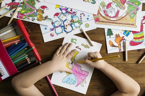 Gak Cuma Menggambar, Mewarnai Juga Punya Manfaat Psikologis Lho