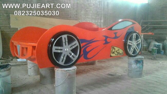 Desain Tempat Tidur Anak Karakter Mobil