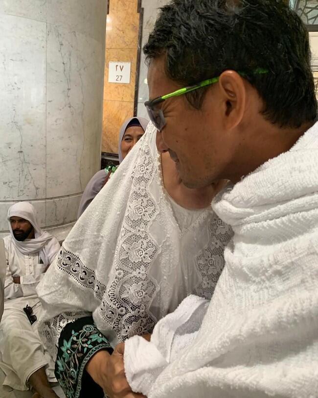 Sandiaga Posting Foto Saat Umrah: Cintaku di Tanah Suci