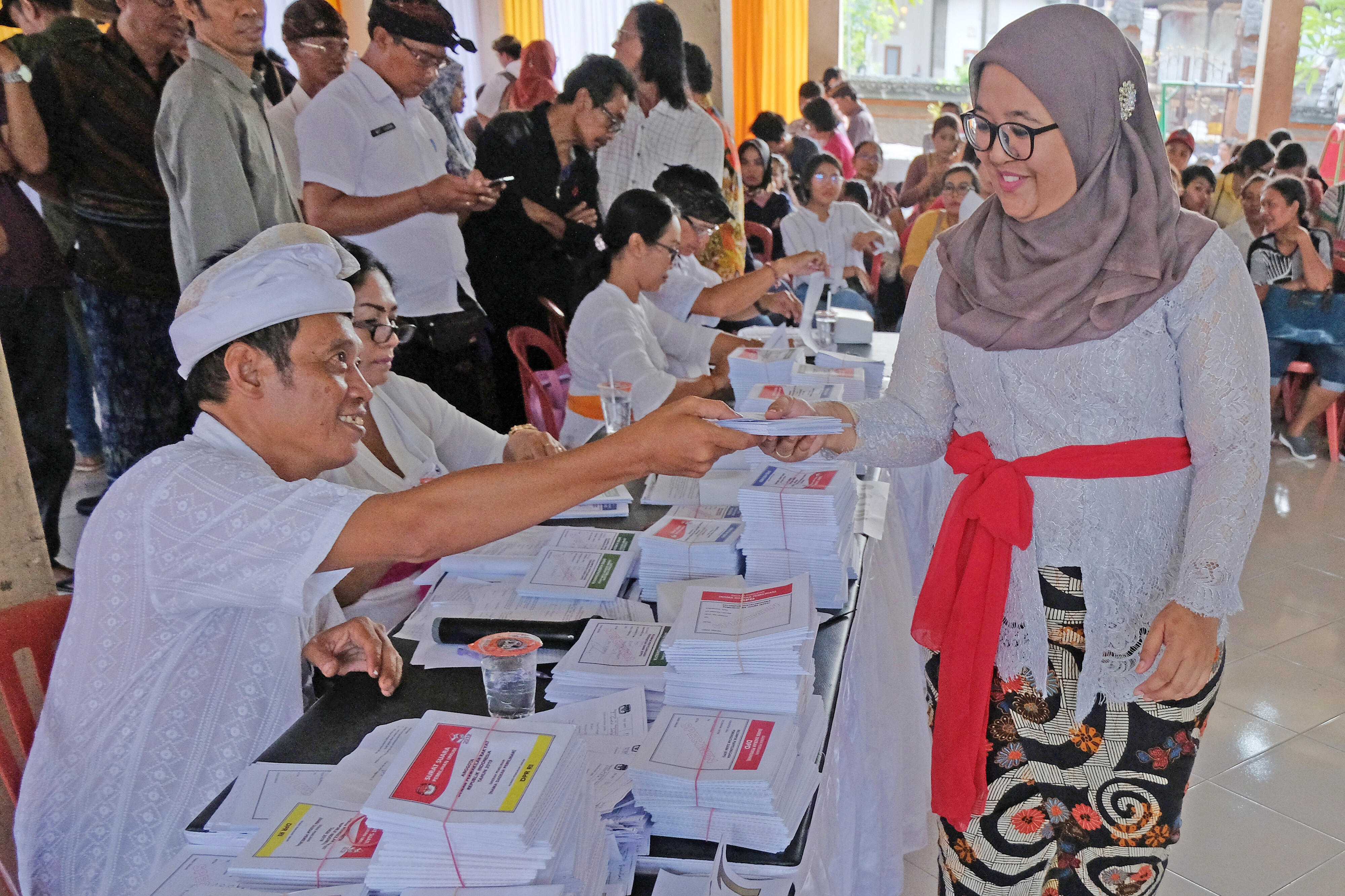 KPU: KPPS Harus Umumkan Pemilih yang Dapat Gunakan Hak Suara Lewat Pukul 13.00
