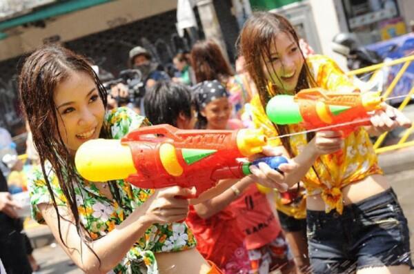 5 Fakta Seru Songkran Festival di Thailand, Basah-basahan!
