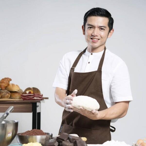 Multitalent, 10 Pesona Nicky Tirta Saat Jadi Chef yang Bikin Deg-degan