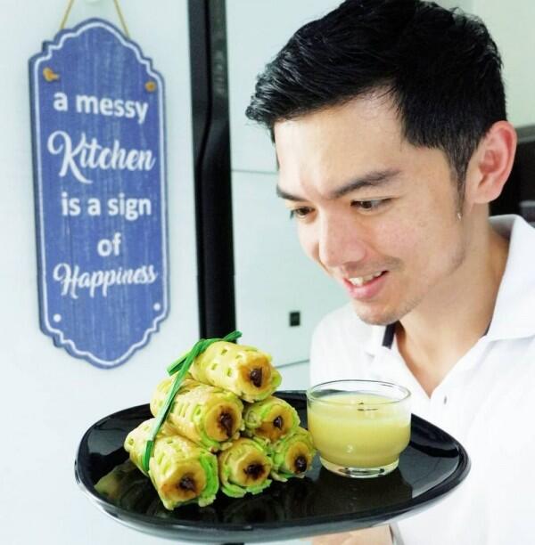 Multitalent, 10 Pesona Nicky Tirta Saat Jadi Chef yang Bikin Deg-degan