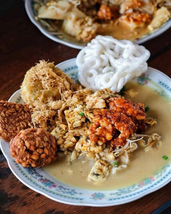 7 Warung Orem Orem Tempe Paling Enak di Malang, Siap Goyang Lidah!